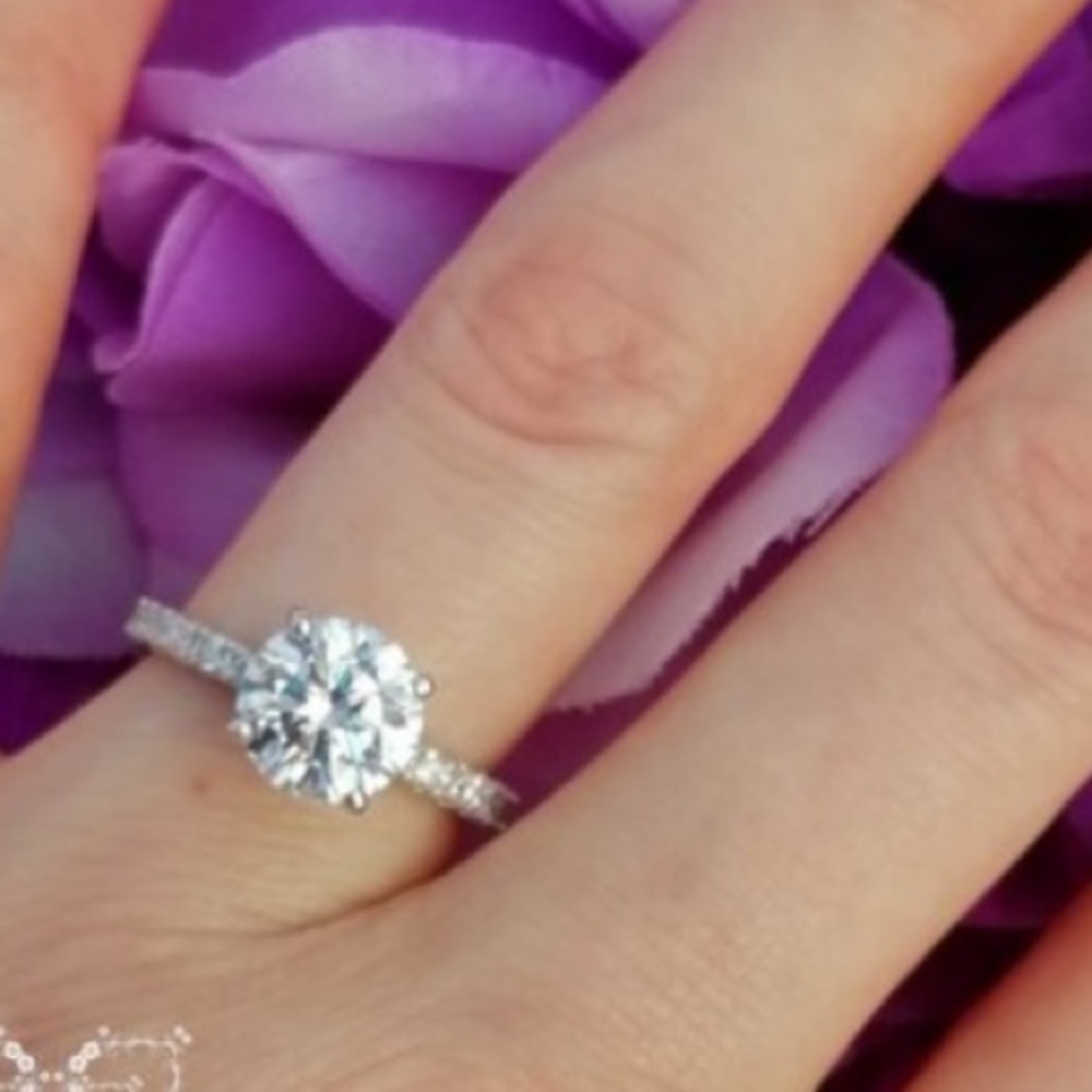 Lab Created Diamond Ring 2ct - image 2